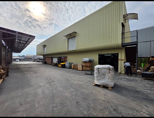 3,600M² FACTORY FOR SALE IN ANDERBOLT